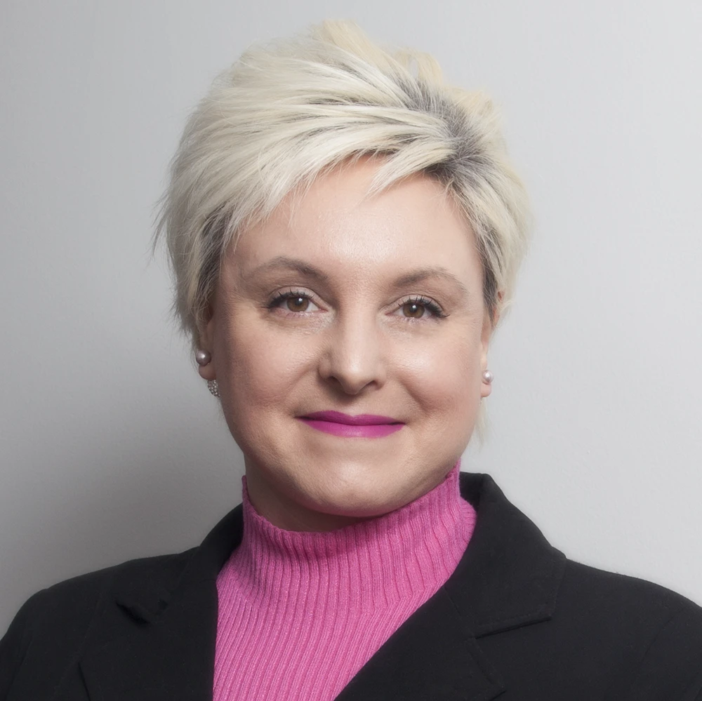 photograph of Shannon Baker